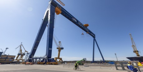 Meyer Turku_Gantry_crane_press