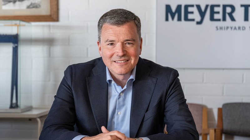 Transparent leadership