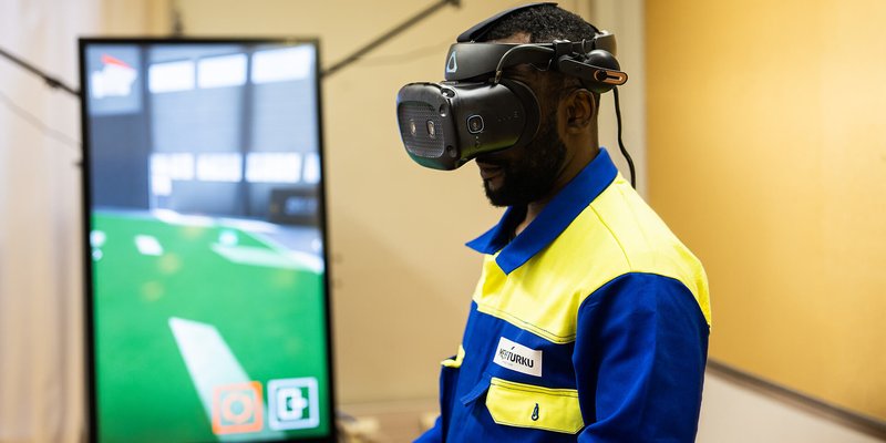 Uutta osaamista Laivanrakennusoppilaitoksesta