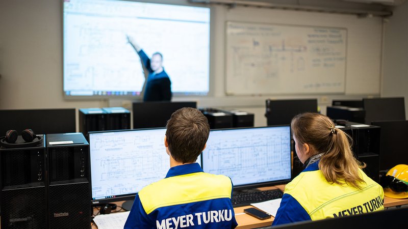 Hae kesätöihin Turun telakalle!